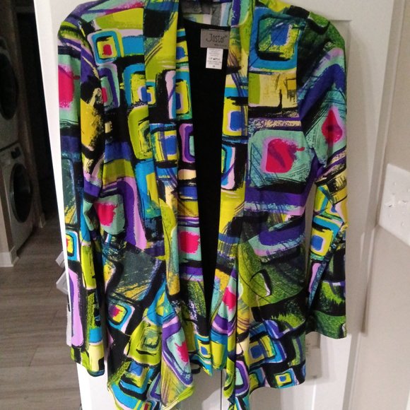 This is a new open draped front cardigan covered in a bright geometric print - Picture 1 of 3